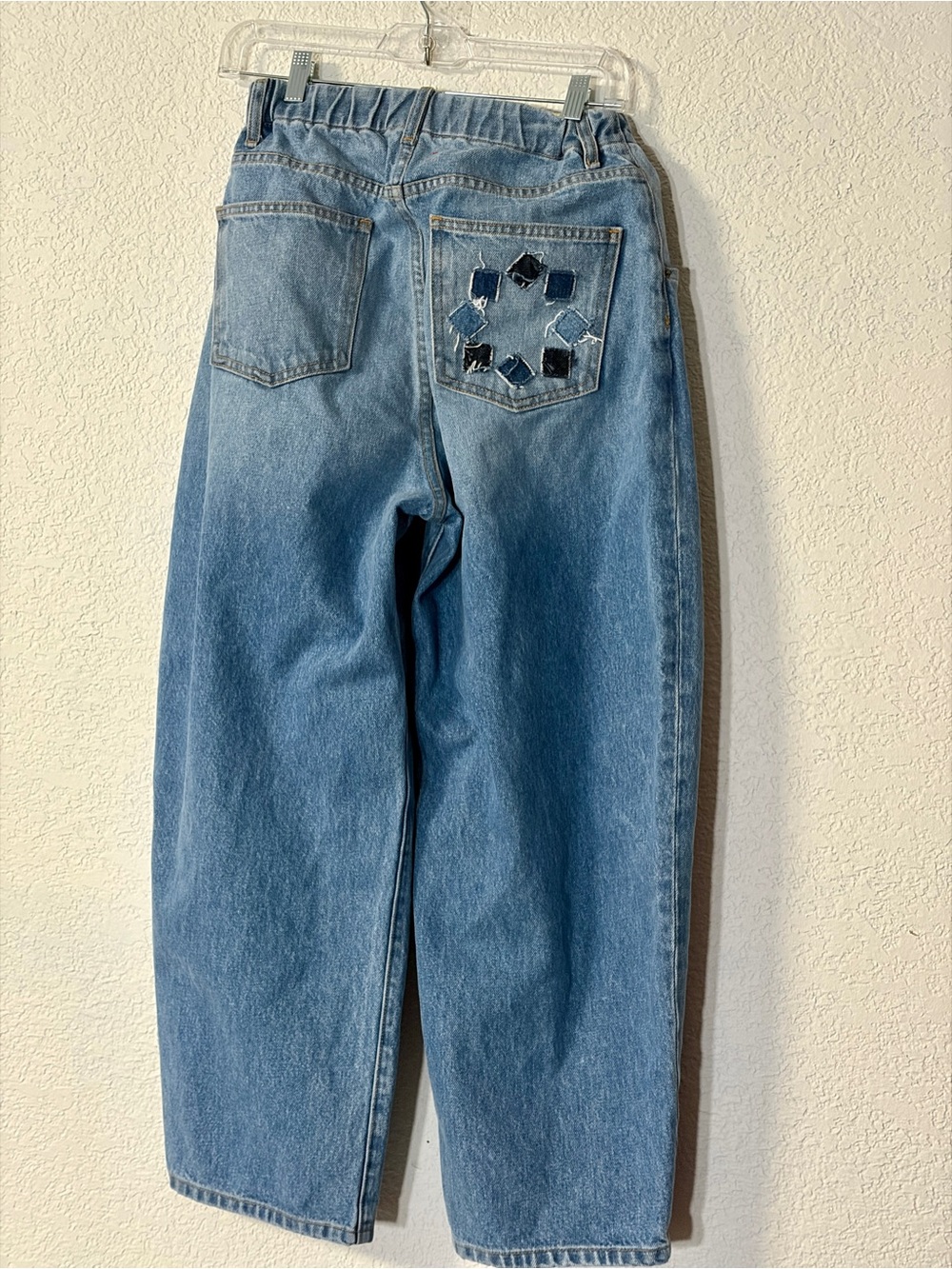 Rentrayage Women’s Silverlake Elastic Waist Light Wash Jeans With Patch Pocket — image 7 of 8
